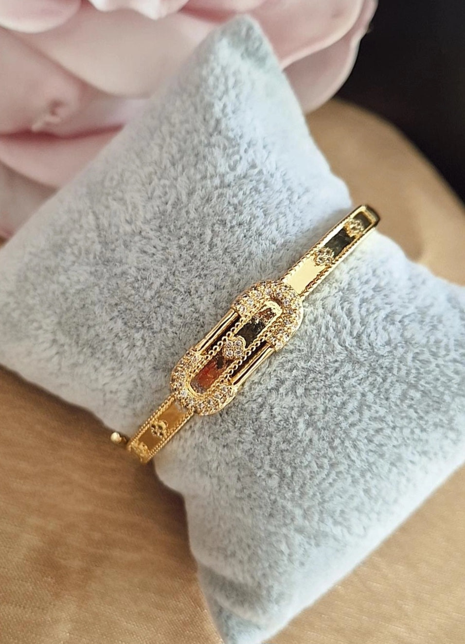 Bracelet jonc avec strass ovale (vendu à l'unité)