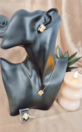 Ensemble Collier + boucles d'oreilles + bague assortis
