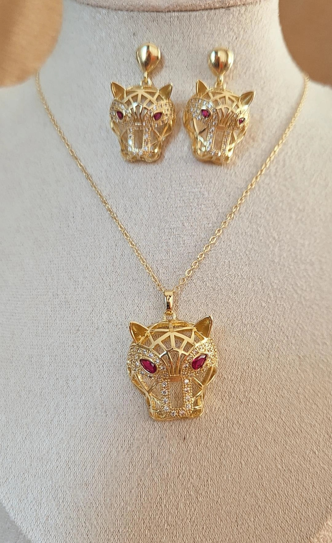 Ensemble Beldi Collier + boucles d'oreilles + bague assortis Jaguar yeux rouges