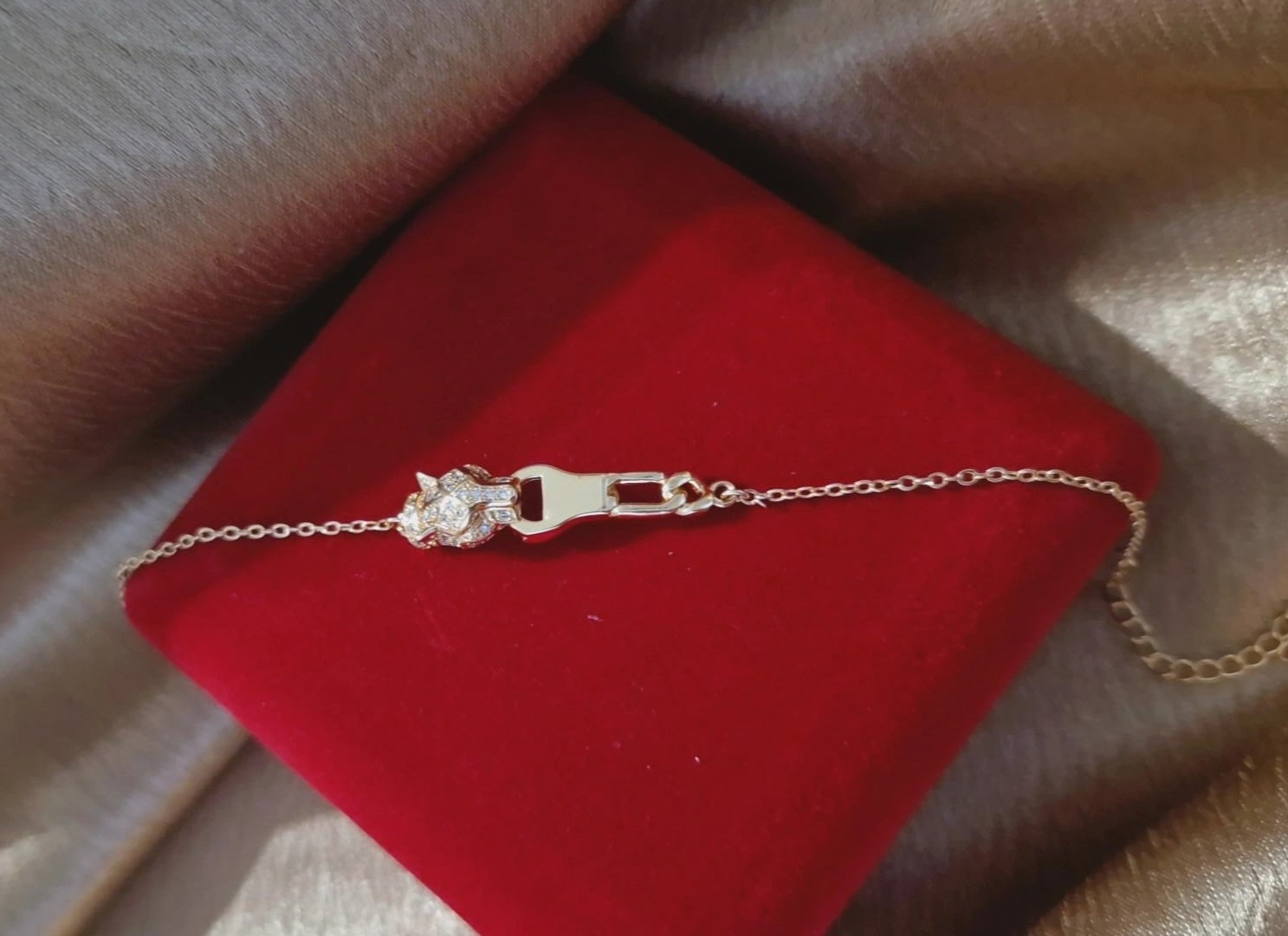 Bracelet beldi Jaguar et strass