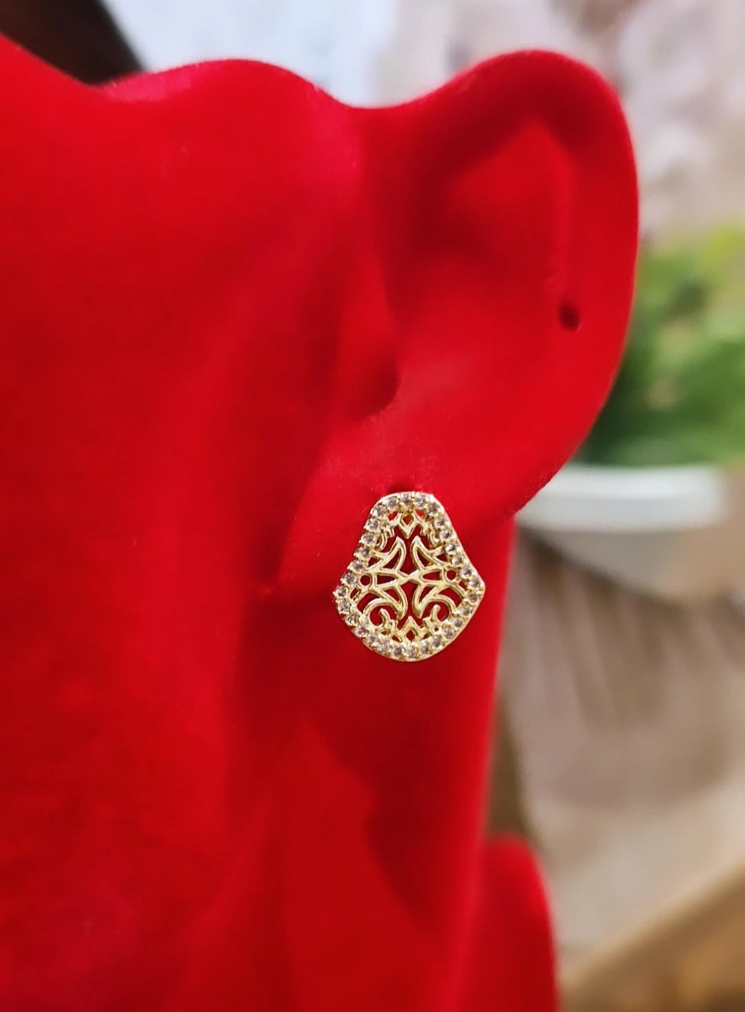 Ensemble parure collier et boucles d’oreilles Main ajourées et strass