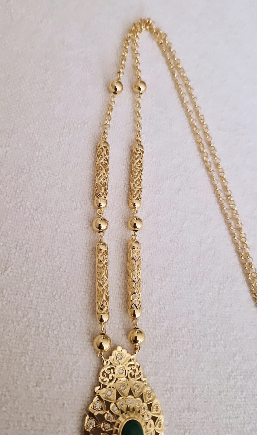 Collier sautoir beldi Boulahiya cravache en acier oriental perles vertes