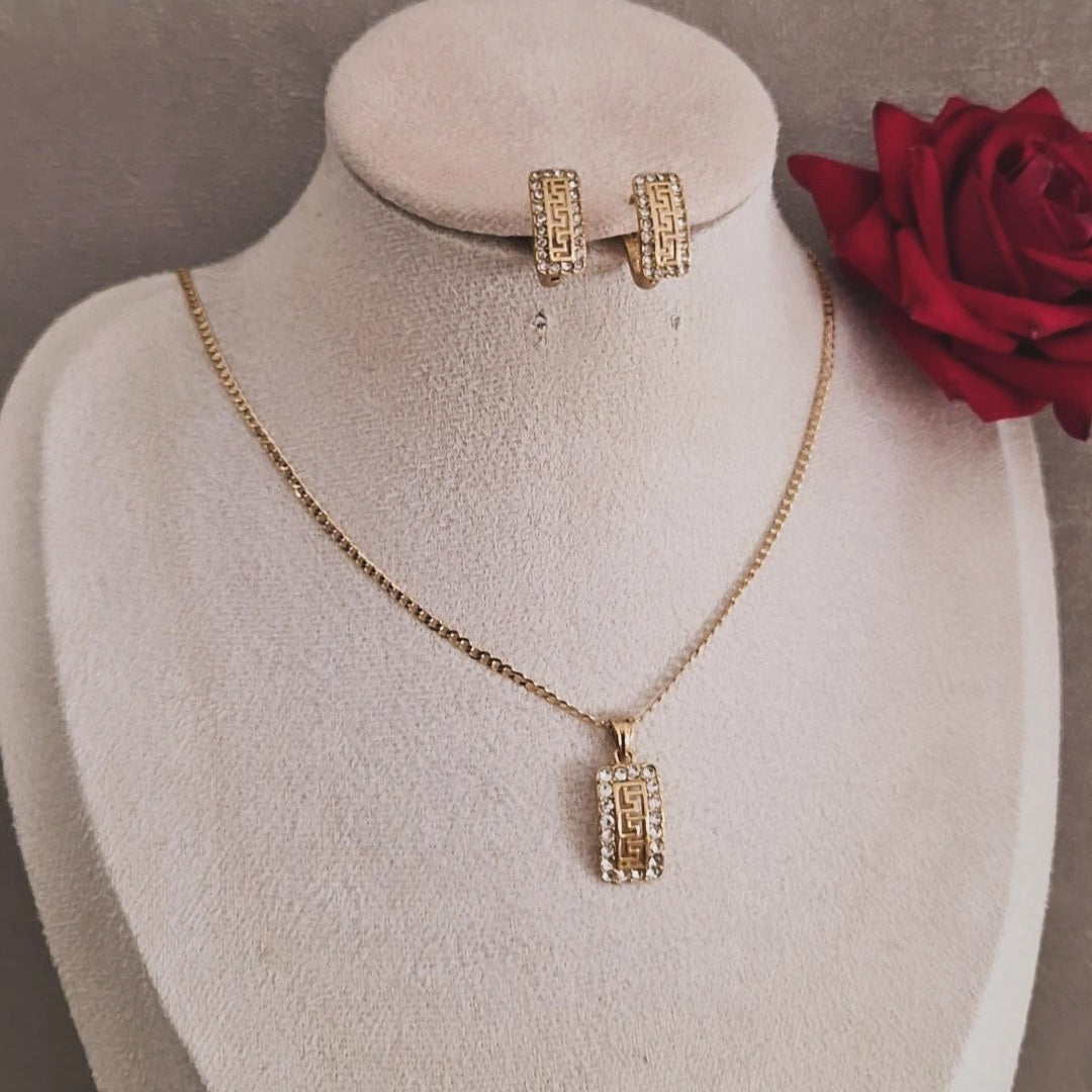 Ensemble Collier + boucles d'oreilles ajourés et strass