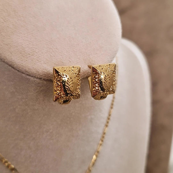 Ensemble Collier et boucles d'oreilles assorties carrés ajourées