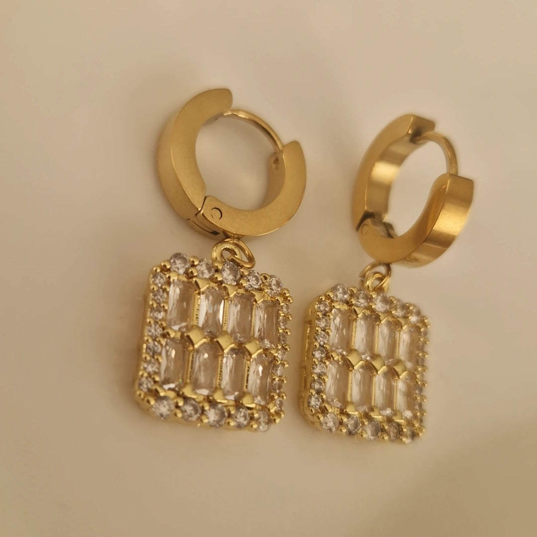 Boucles d'oreille en acier inoxydable carré de perles