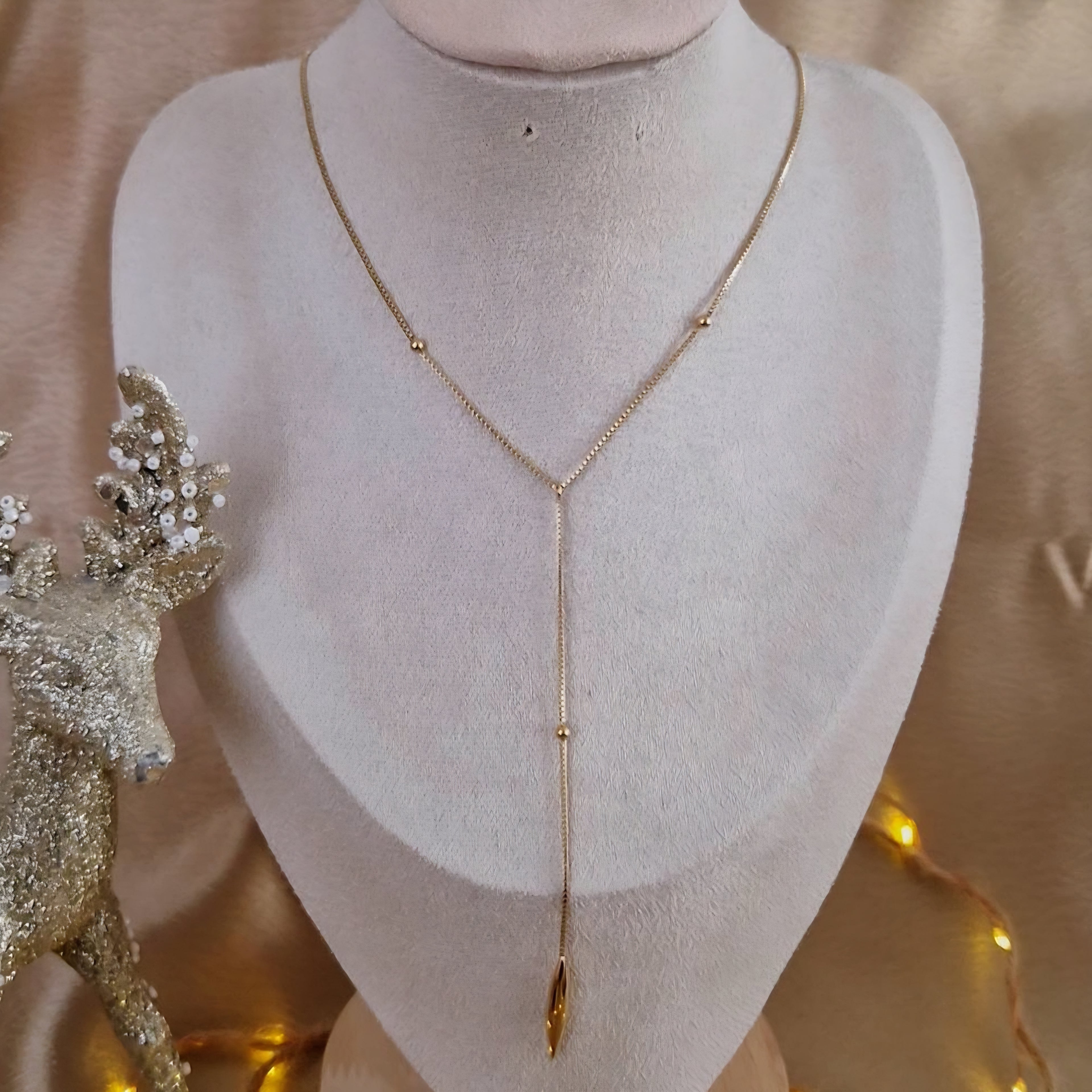 Collier en acier inoxydable en Y avec pendant doré