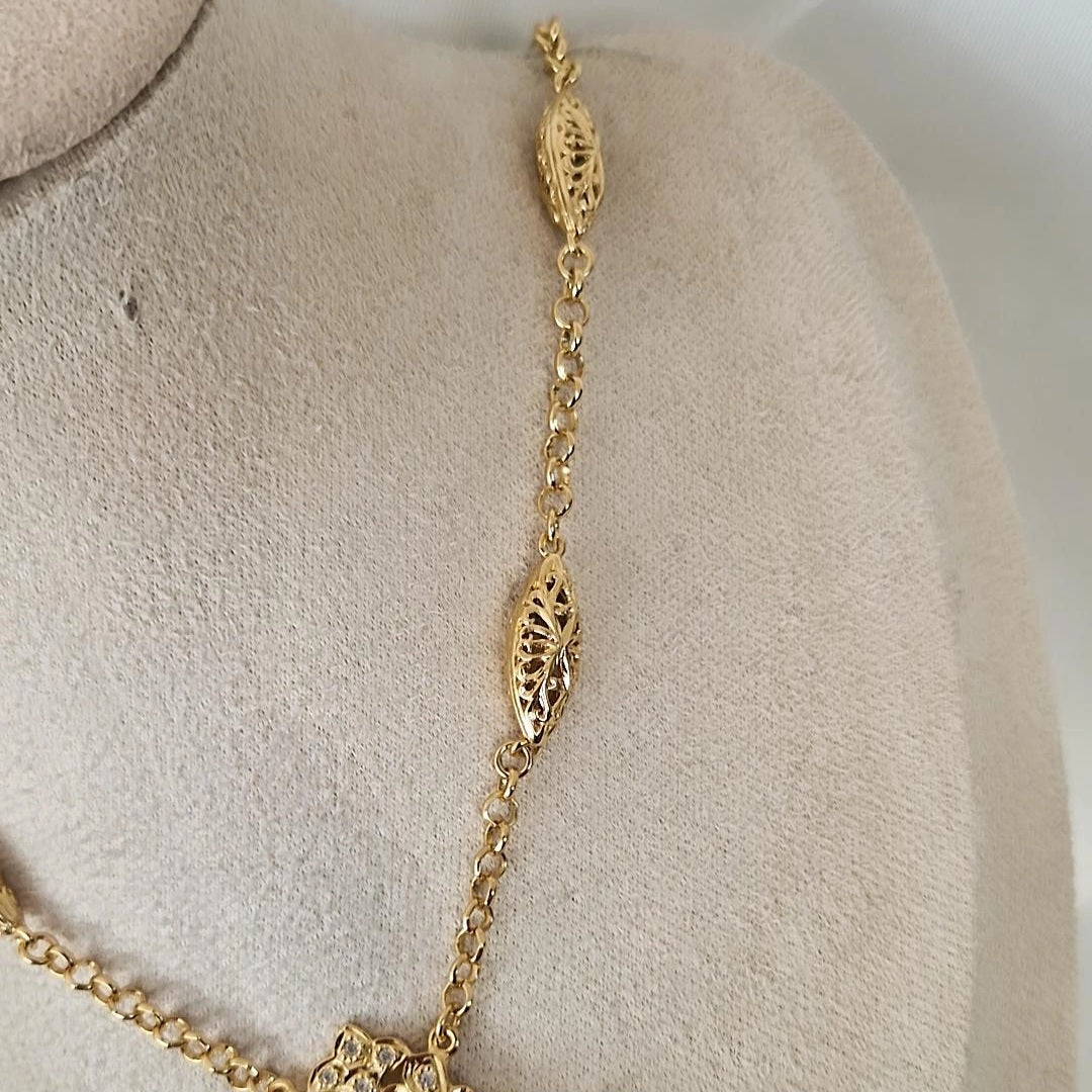 Collier sautoir beldi Boulahiya cravache en acier oriental strass verts