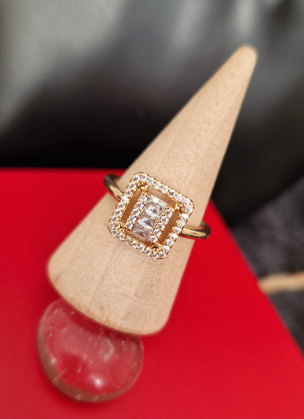 Bague en acier inoxydable solitaire carré et strass