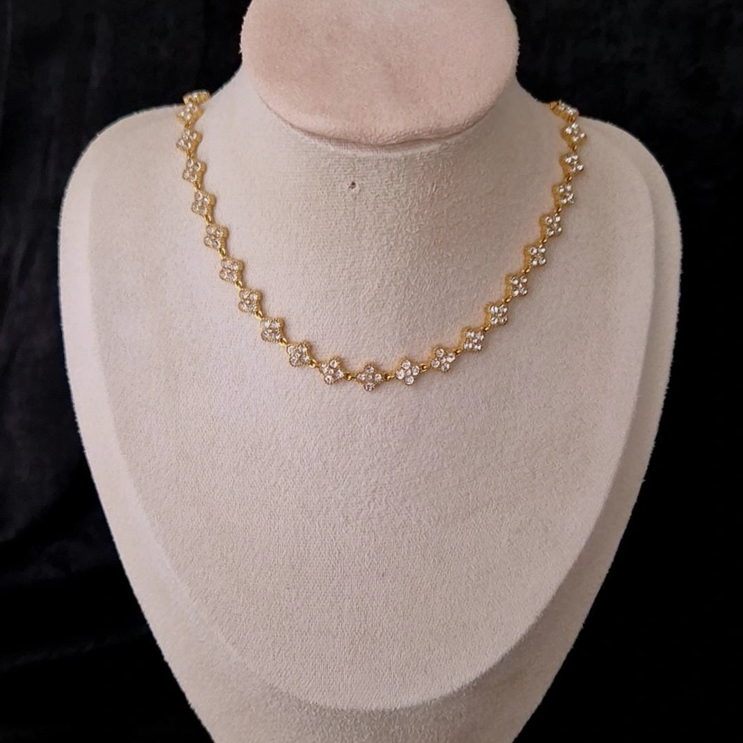 Collier en acier inoxydable fleurs de strass