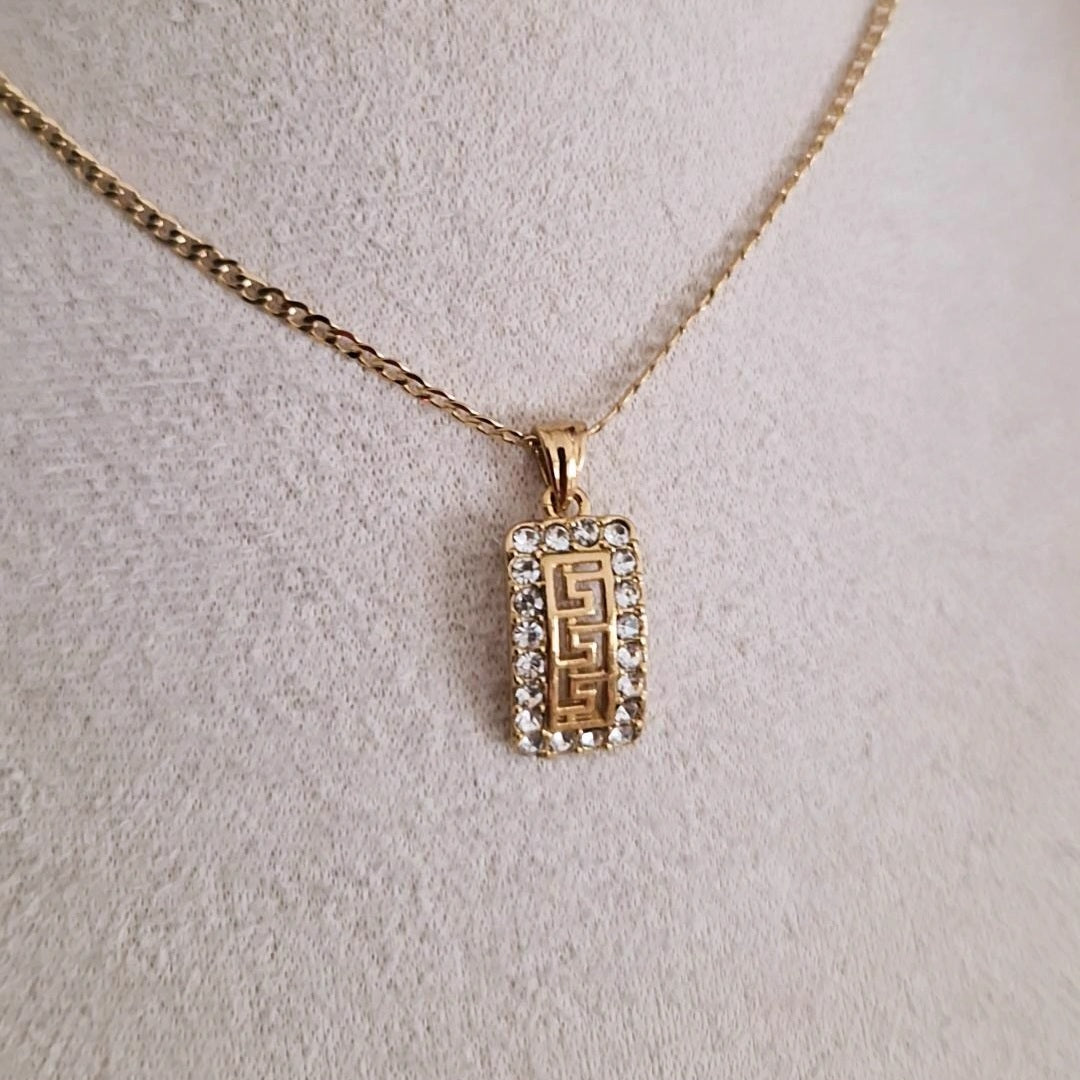 Ensemble Collier + boucles d'oreilles ajourés et strass