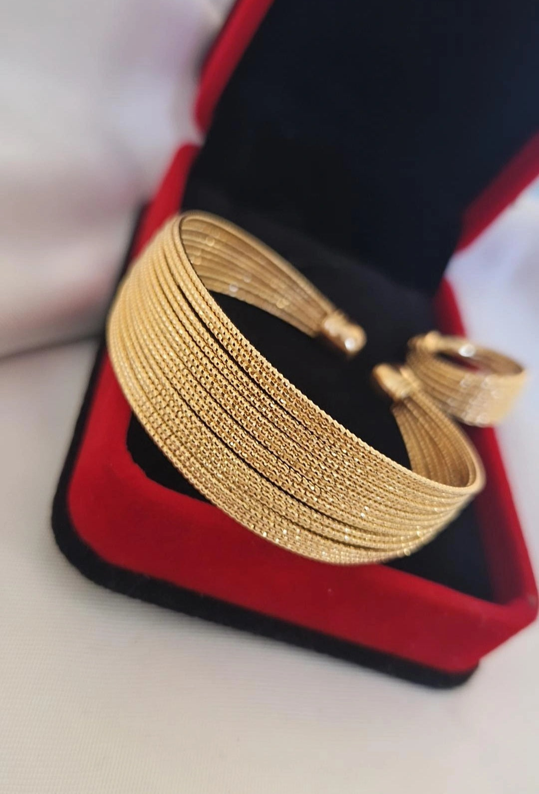 Ensemble bracelet jonc et sa bague ajustable en acier inoxydable effet multi bracelets
