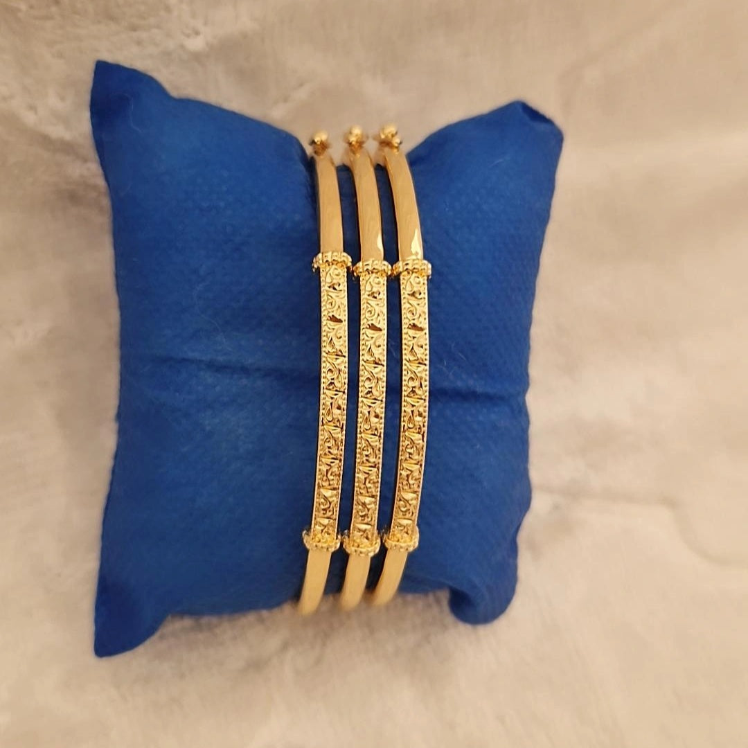 Lot de 3 bracelets jonc en acier inoxydable gravures Beldi