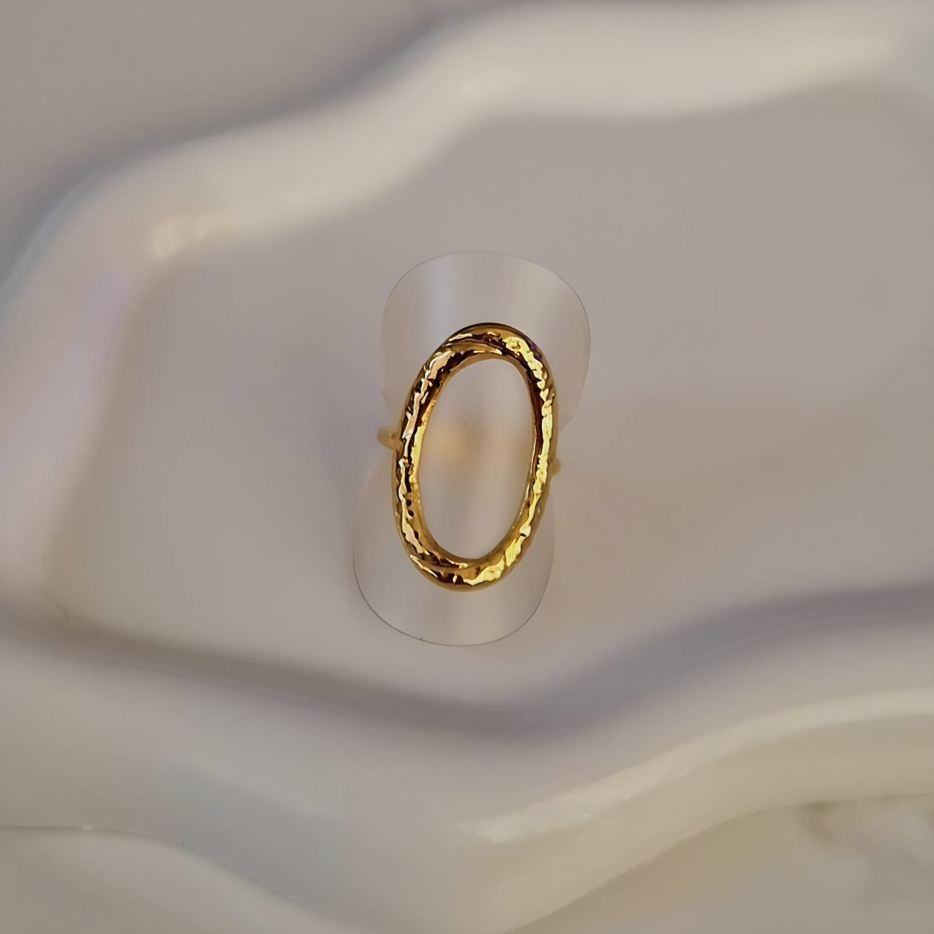 Bague ajustable en acier inoxydable ovale martelé