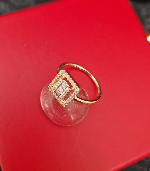 Bague en acier inoxydable solitaire carré et strass