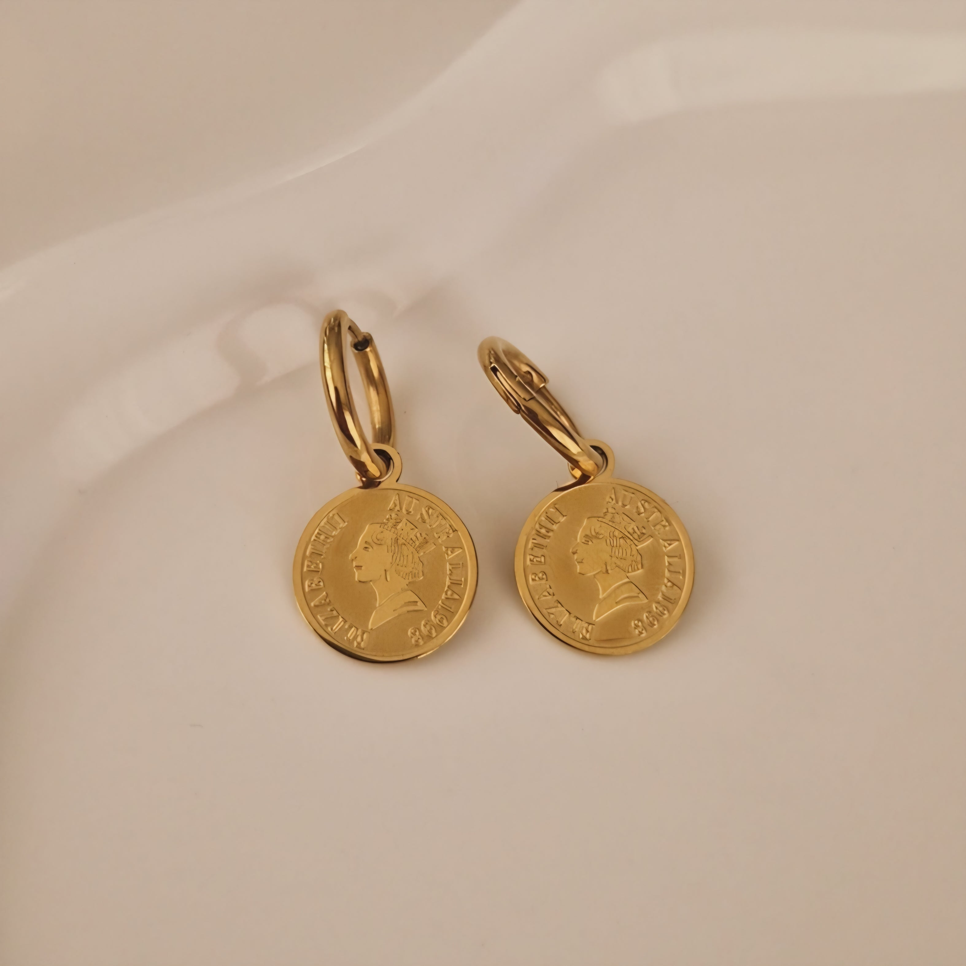 Boucles d'oreille en acier inoxydable pendentif Elisabeth