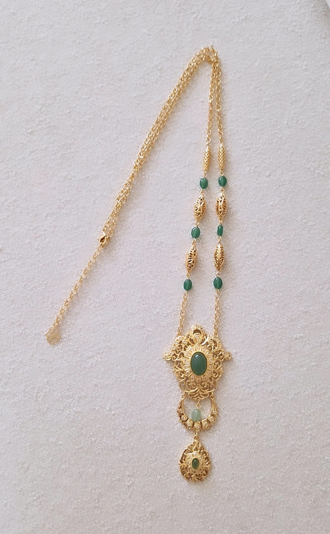Collier sautoir beldi Boulahiya cravache en acier oriental perles vertes