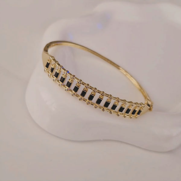 Bracelet jonc multi rangées strass noirs