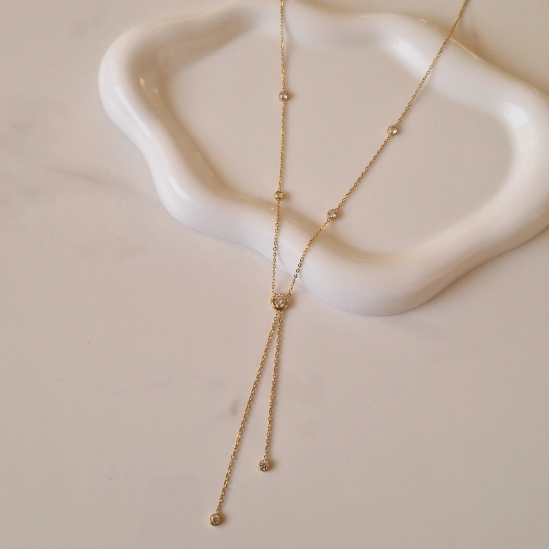Collier en acier inoxydable en Y avec strass