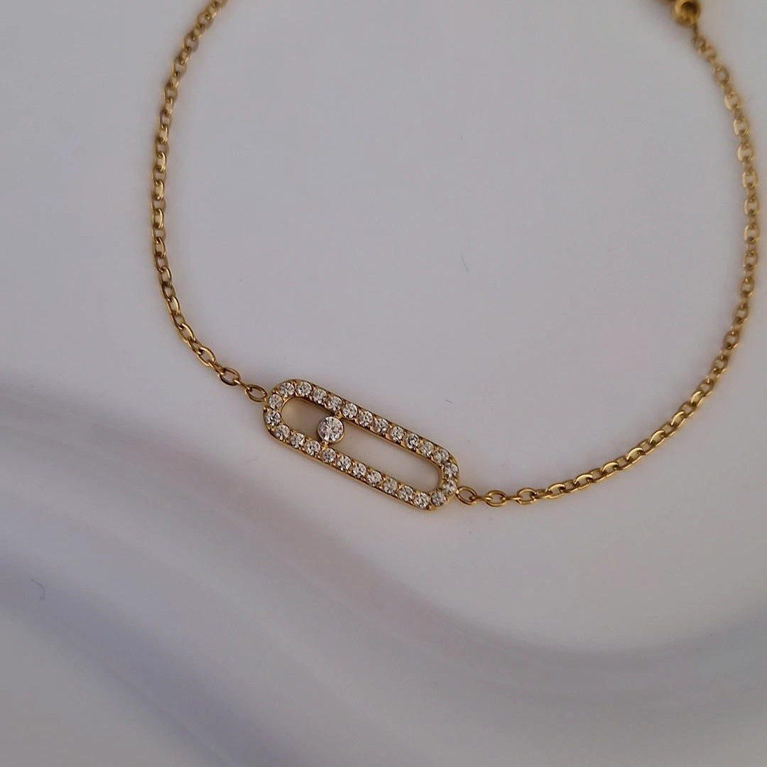 Bracelet en acier inoxydable ovale et strass