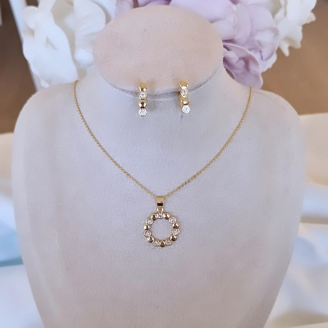 Ensemble parure collier et boucles d’oreilles Chahda carrés et strass