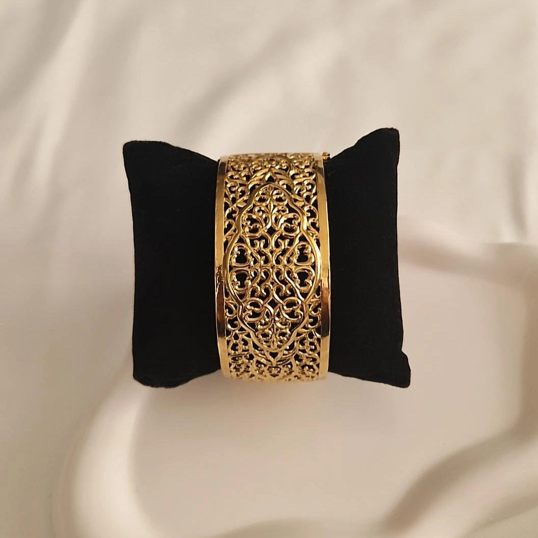 Bracelet jonc manchette Nbala en acier oriental beldi ajouré