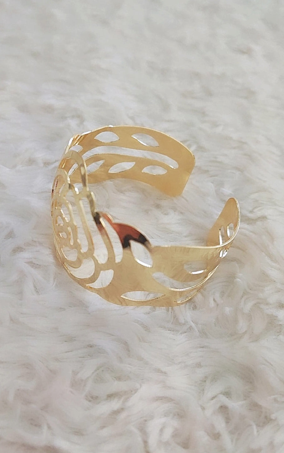 Bracelet manchette en plaqué or fleur